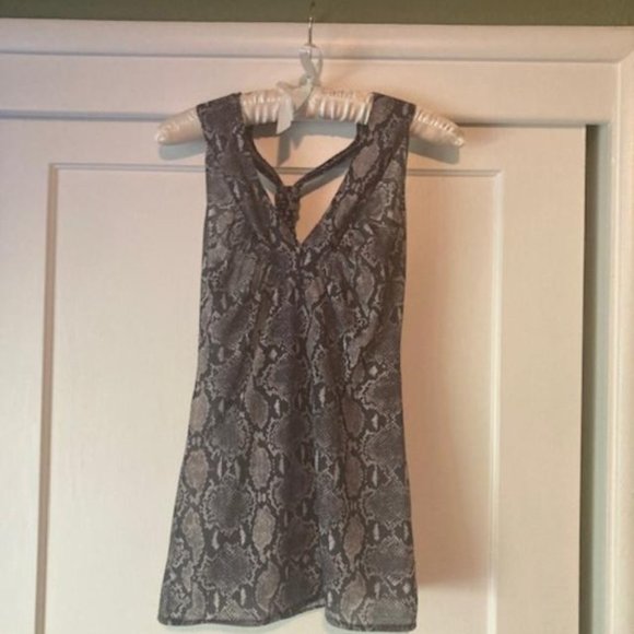 Womens Top - Picture 2 of 2